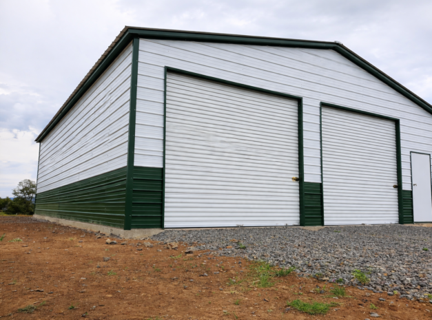 Apple Blossom Cadillac MI EXPANSIVE GARAGE