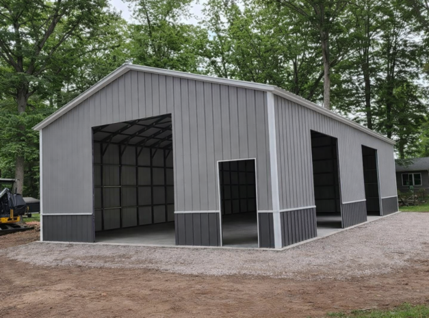 Apple Blossom Hillsdale MI EXPANSIVE GARAGE